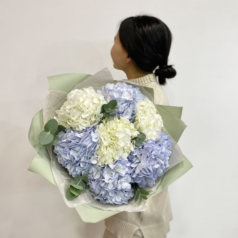 Bouquet with hydrangeas “Clouds in the sky”, standart