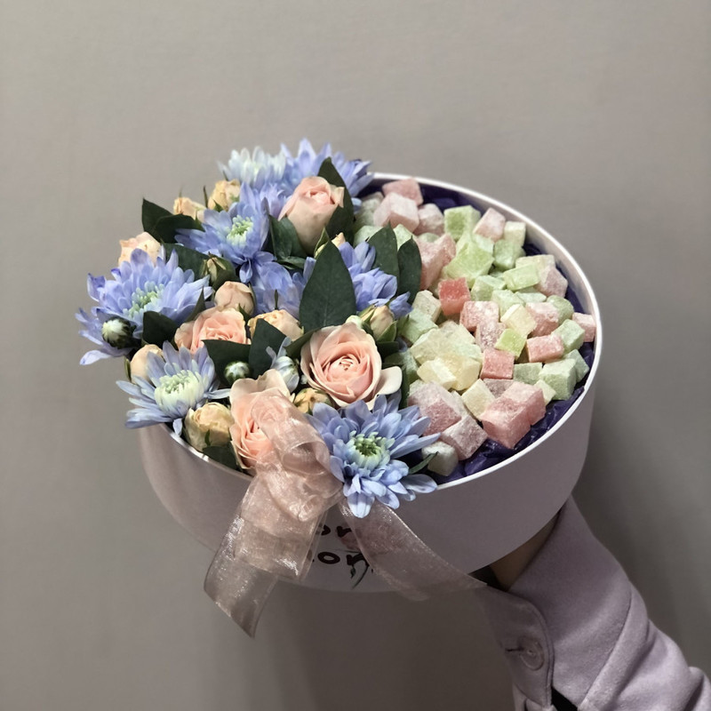 Flower arrangement with sweets, standart