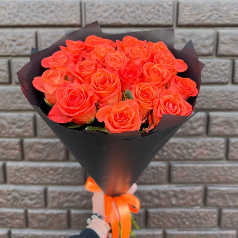 Bouquet of 19 orange roses in designer decoration 50 cm, standart