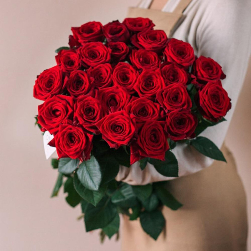 31 роза Ред Наоми, стандартный