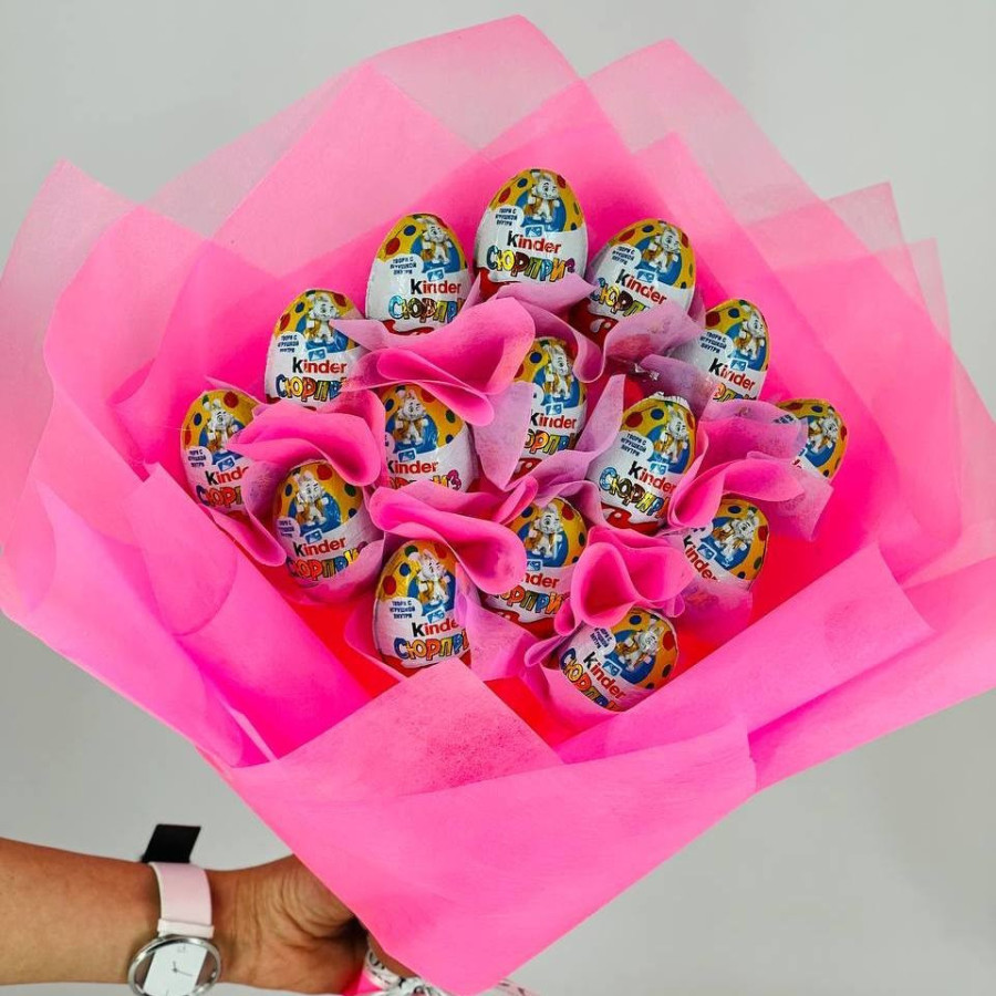 Sweet bouquet of kinders, vendor code: Moscow 333058522, MKAD) hand-delivered to (inside