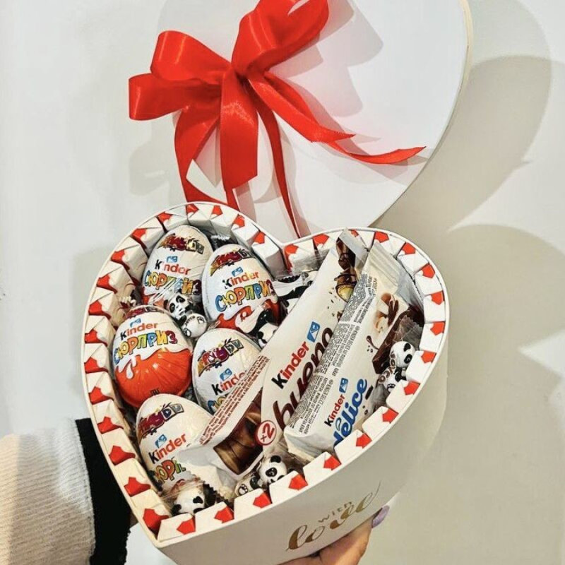 Gift box with kinder chocolate, standart