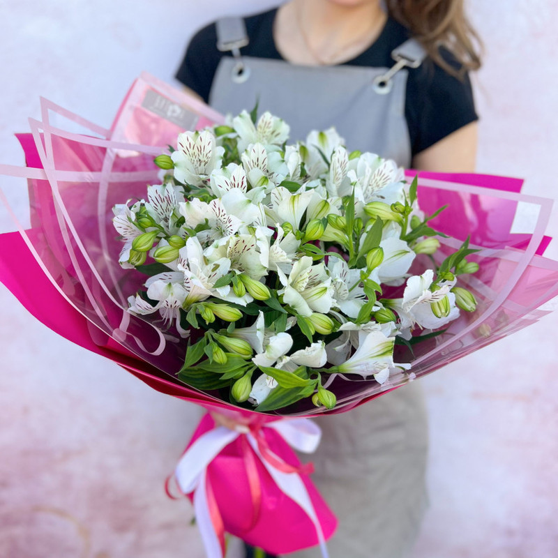 Bouquet of white alstroemeria, standart