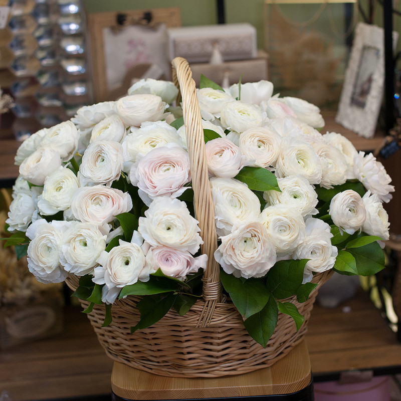 Basket with flowers "Tenderness in every petal", standart