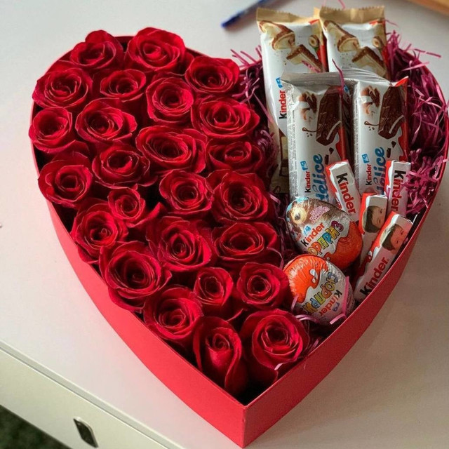 Красные розы с шоколадом, стандартный