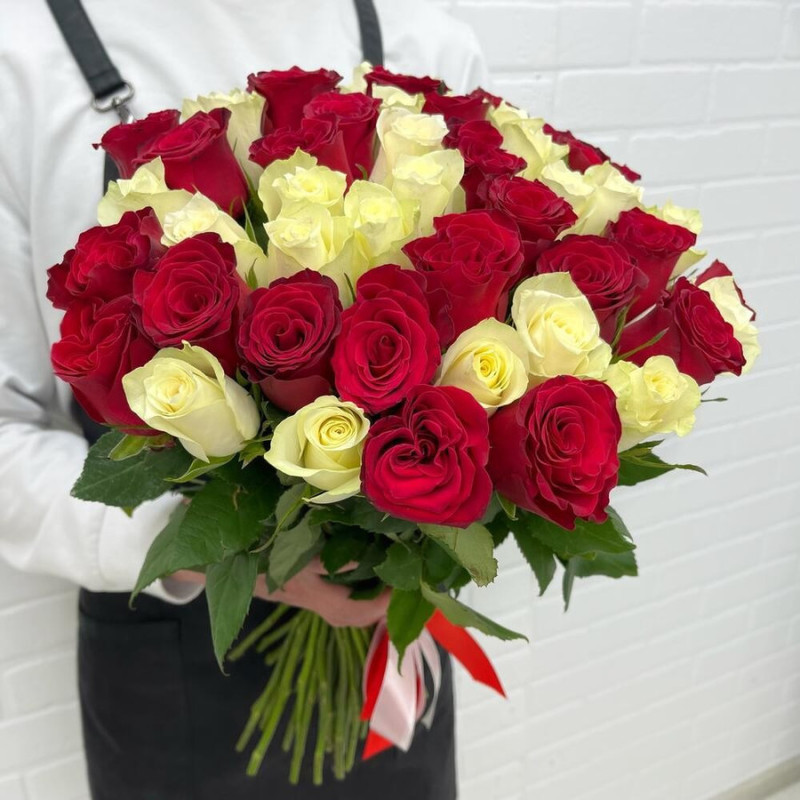 Bouquet of 51 white and red roses 50 cm, standart