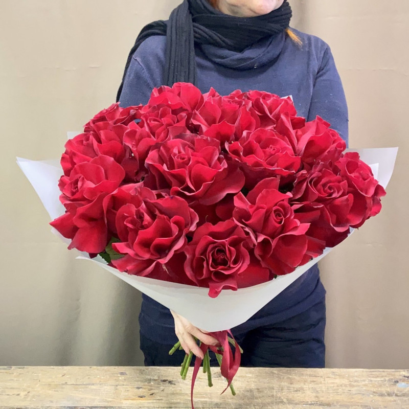 Mono bouquet of 15 French burgundy roses, standart