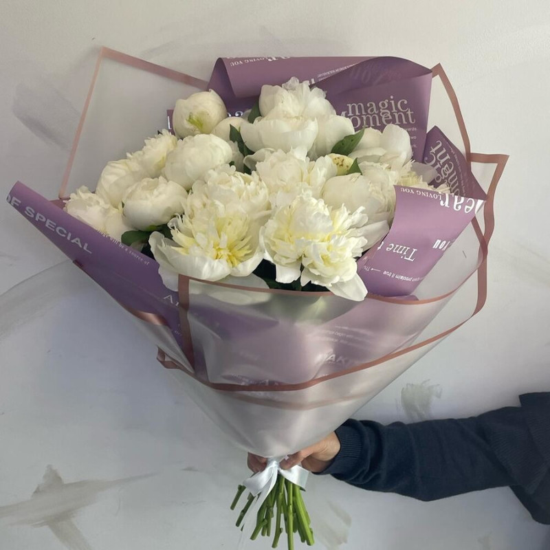Bouquet of 25 snow-white large peonies, standart