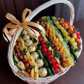 Gift basket of dried fruits