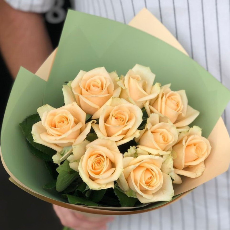 Bouquet of 9 cream roses, standart