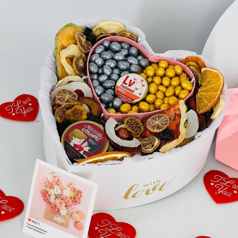 Gift for your girlfriend on February 14th heart with nuts and honey, standart