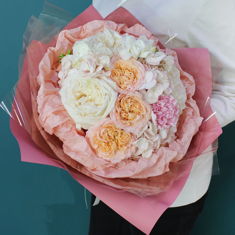 Sweet delicate bouquet of fragrant roses and hydrangeas, standart