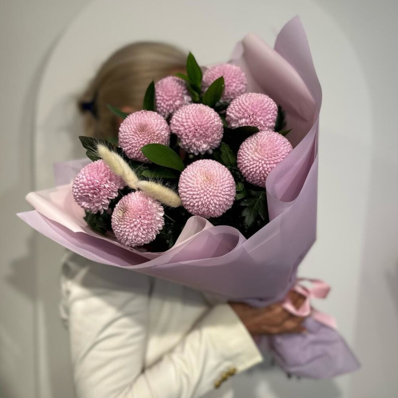 Bouquet of 9 pink spray chrysanthemums with greenery in designer decoration 40 cm, standart