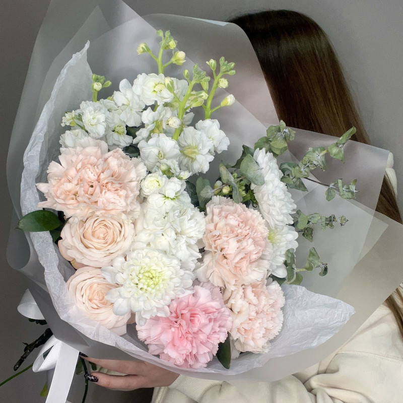 “Tenderness” with aromatic matthiola and dianthus, standart