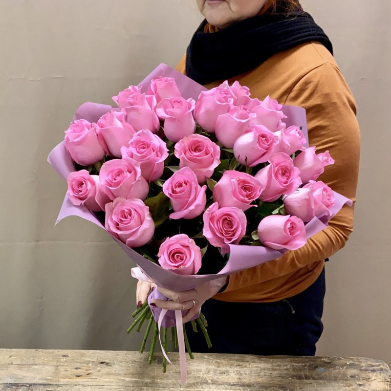 Монобукет из 25 нежно розовых роз, стандартный