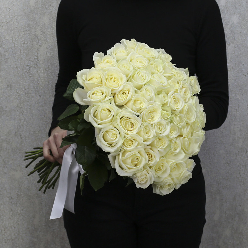 51 белая роза "Аваланч" 50 см, стандартный