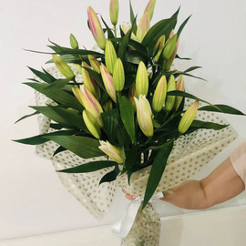 Bouquet giant of lilies
