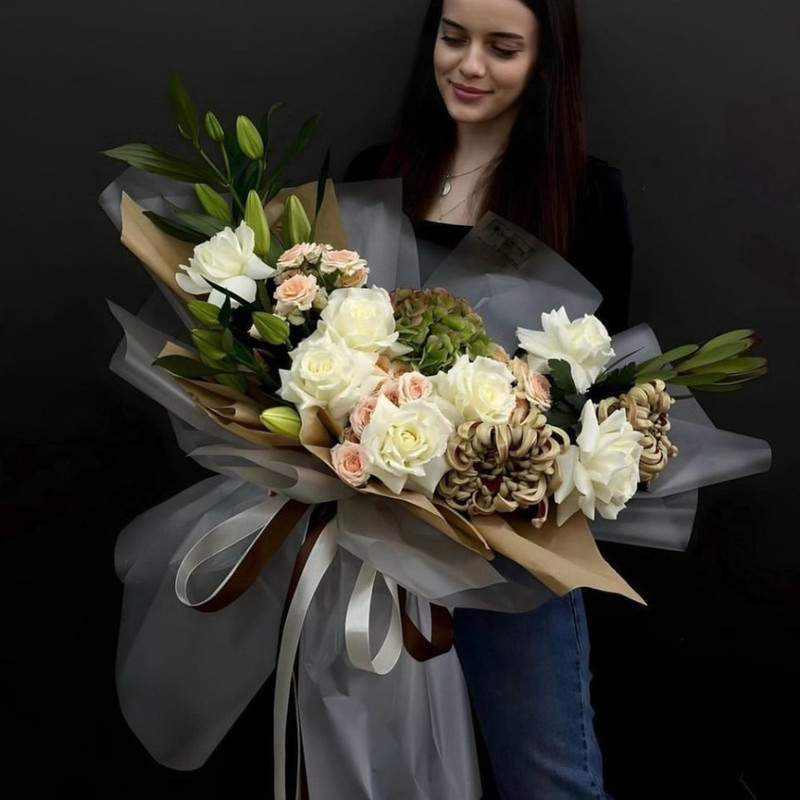 Bouquet of roses and lilies, standart