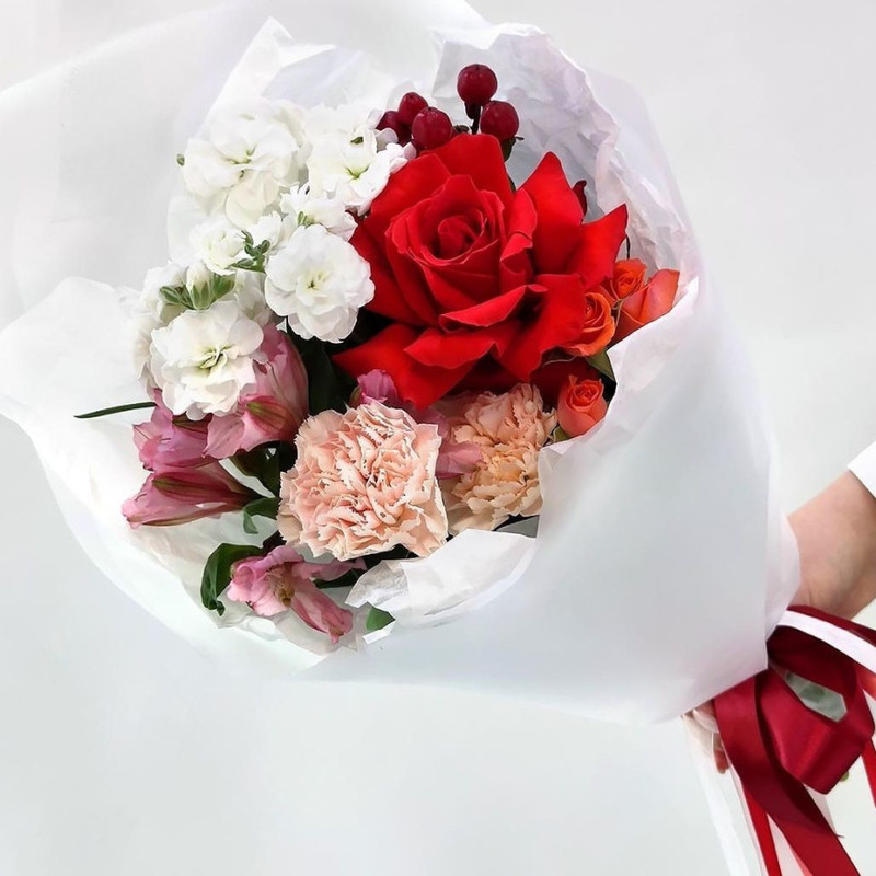 Flaming gaze bouquet with French rose, standart