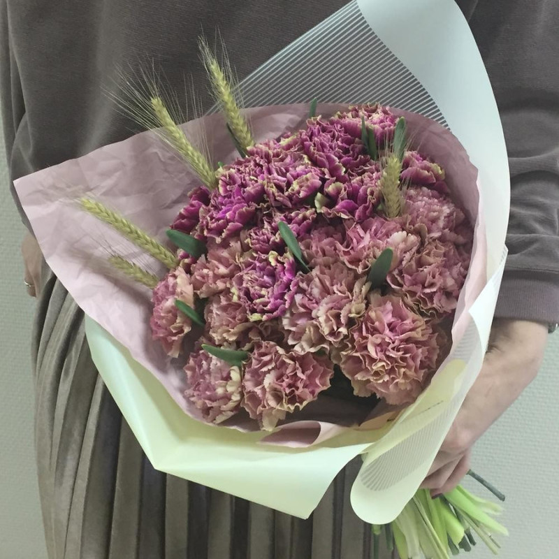 Delicate bouquet of carnations, standart