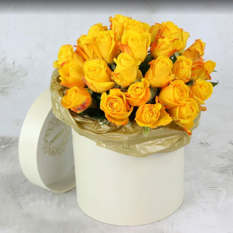 25 yellow roses 40 cm in a hat box, standart