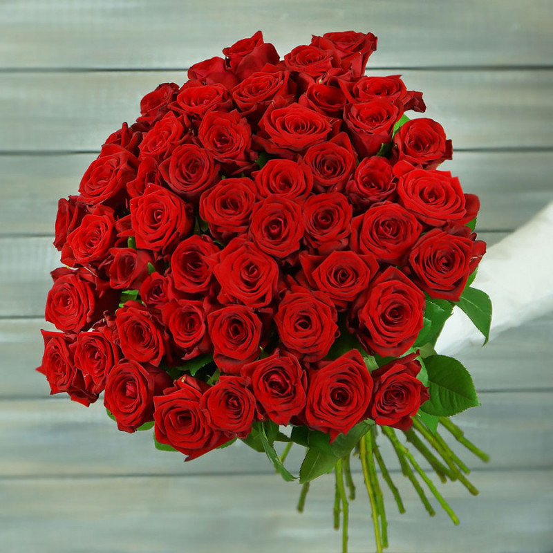 51 красная роза Ред Наоми 60 см, стандартный