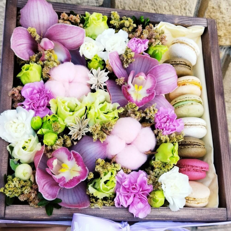 Flowers and sweets "Beloved sweet tooth", standart