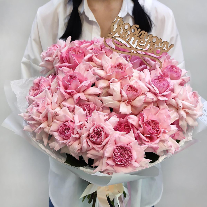 Розовый жемчуг букет ароматной пионовидной розы, стандартный