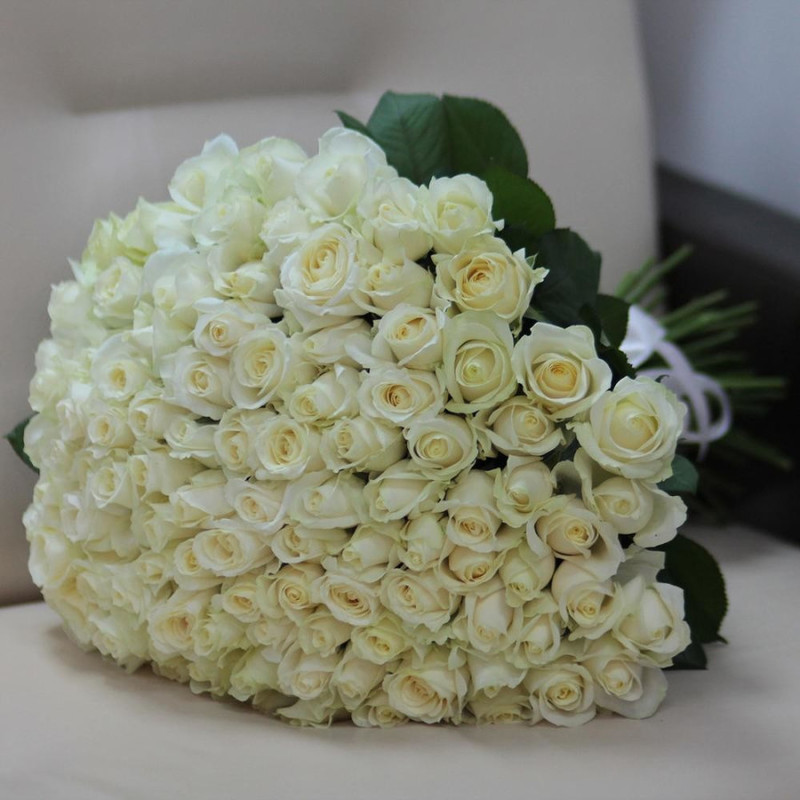 Bouquet of 101 white roses 50 cm, standart