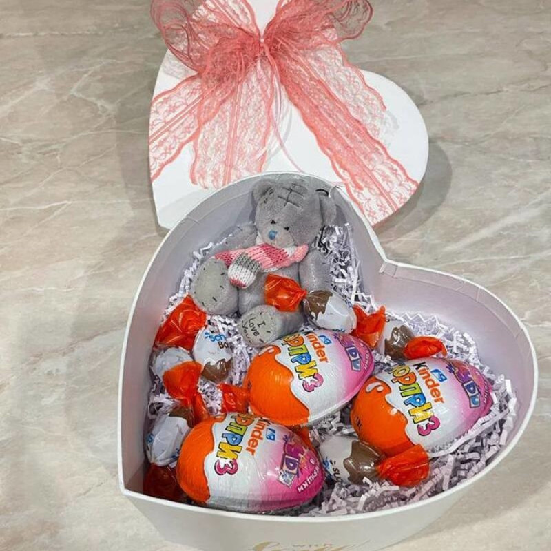 Gift box heart with sweets, standart