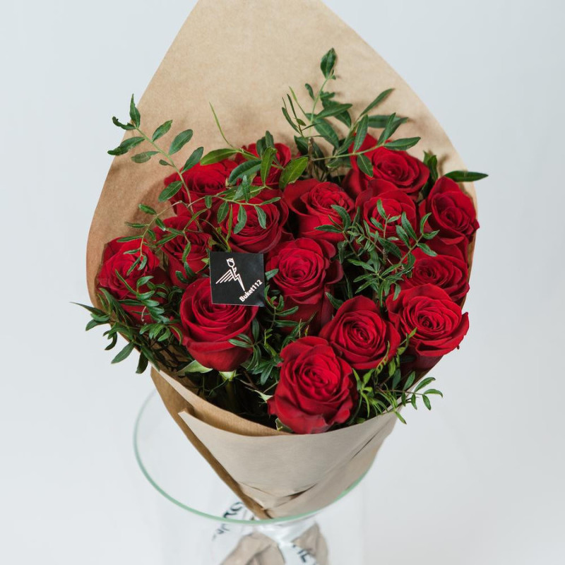 15 premium roses 60 cm crafted with greenery, standart