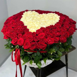301 rose heart of roses