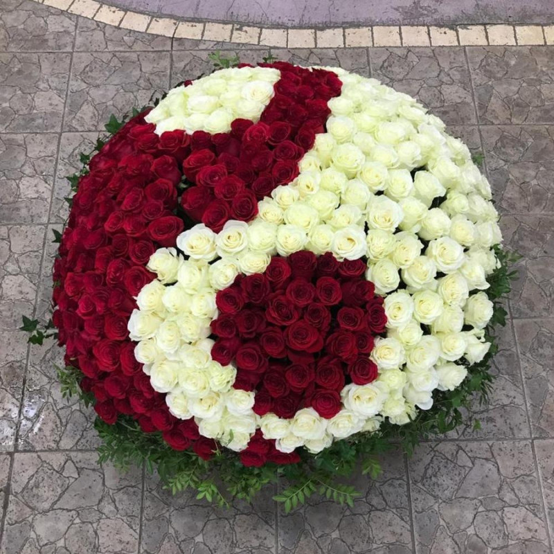 Basket of 301 roses "Yin-Yang", standart