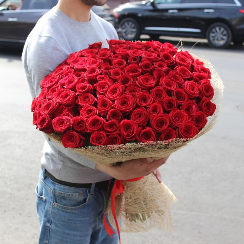Роскошный букет из 101 красной розы, стандартный