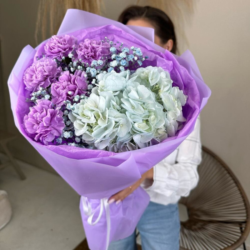 Bouquet with blue hydrangea, standart