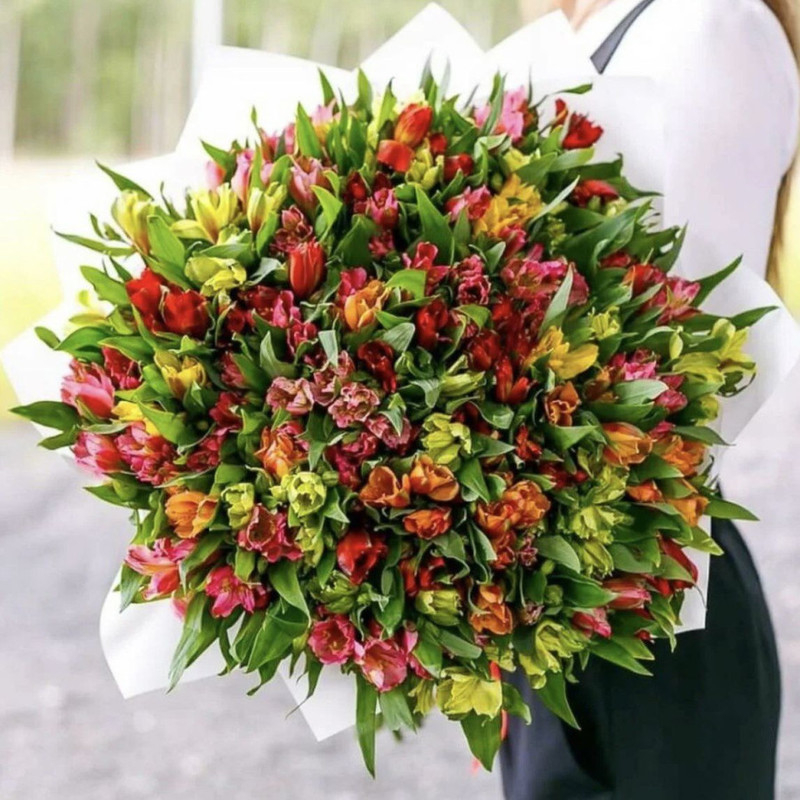 Bright bouquet of 101 alstroemerias, standart