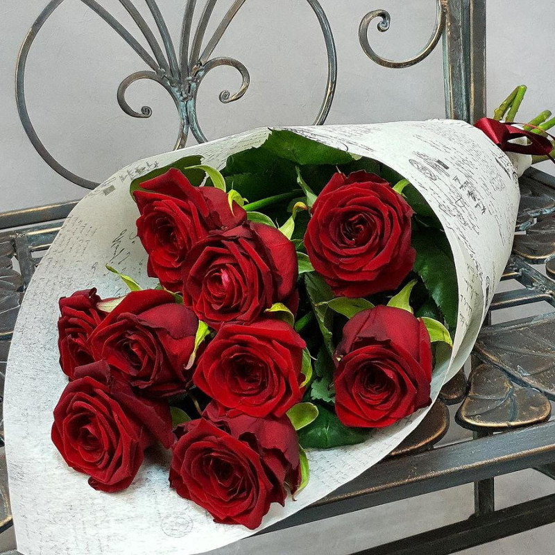 Bouquet of 9 burgundy roses, standart