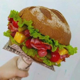 Men's bouquet in the form of a burger