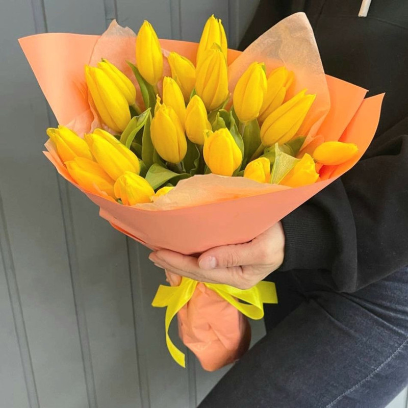 Bouquet of 21 yellow tulips, standart