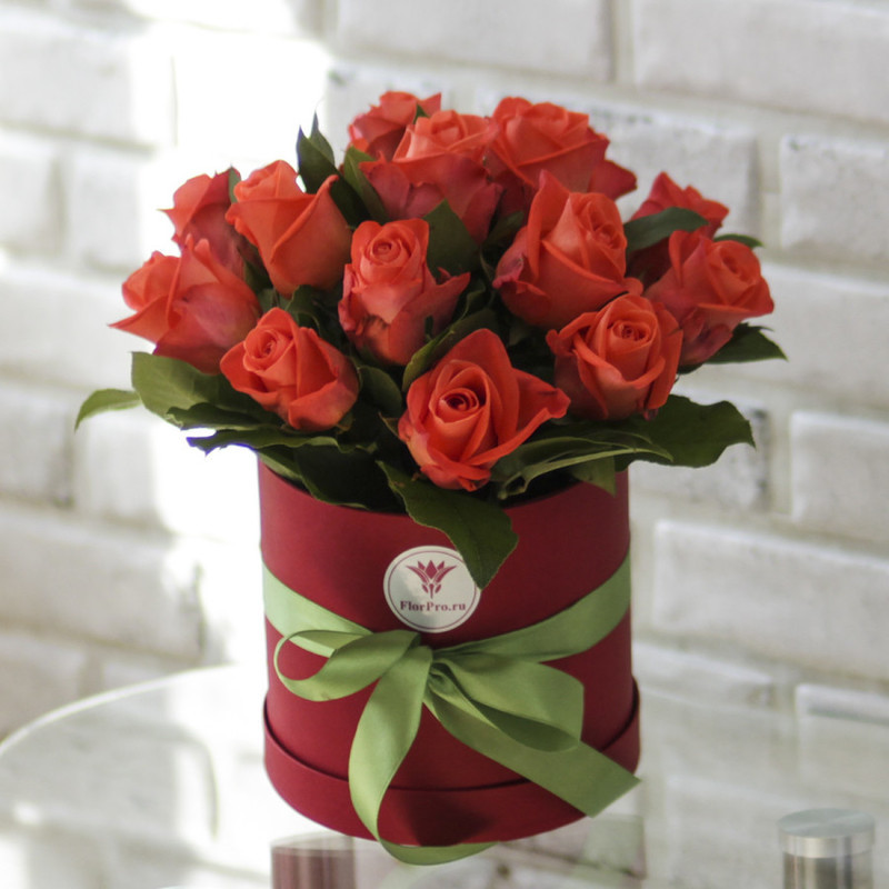 15 coral roses in a box, standart