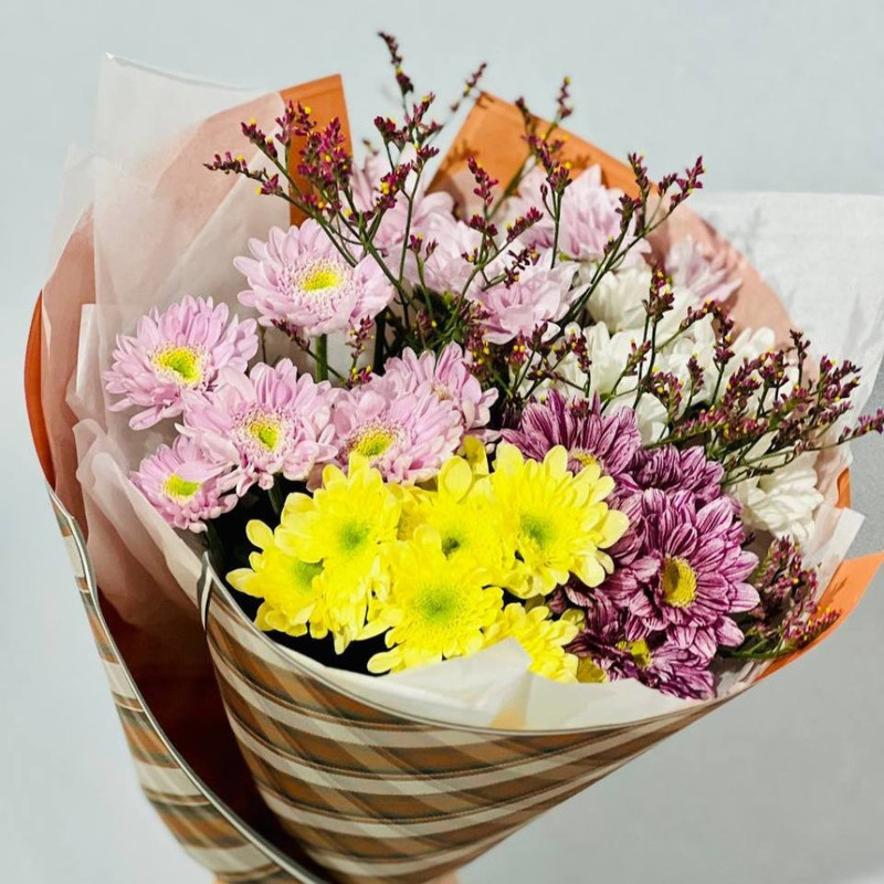 Summer bouquet of chrysanthemums, standart