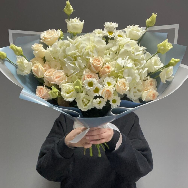 Bouquet with the scent of roses and hydrangeas, standart