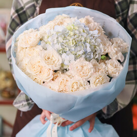 Avtorskij Buket s Gortenziej