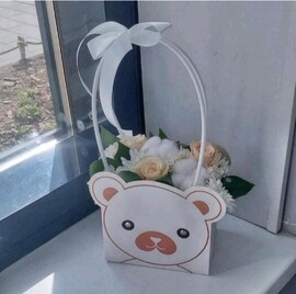 Сумочка Мишка с розами и хризантемой