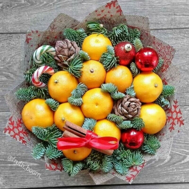 Zimnij buket s mandarinami s kedrovimi shishkami Podarok na novij god! Korporativnij buket, premium