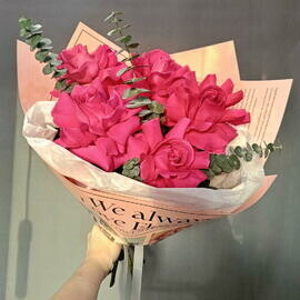 Французская малиновая роза Букет французских роз