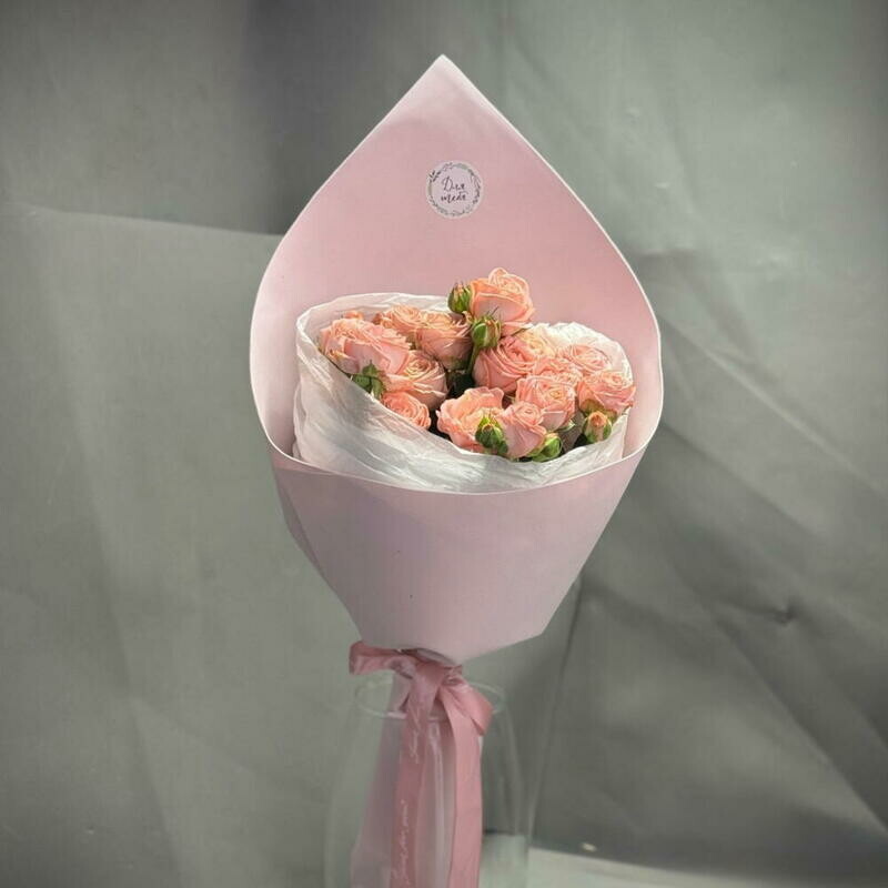 Iriska  Buket s kustovoj rozoj Rozi, premium