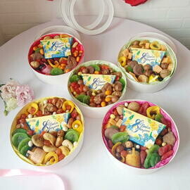 5 naborov s suhofruktami i podarochnim chaem na 8 Marta ! Suhofrukti