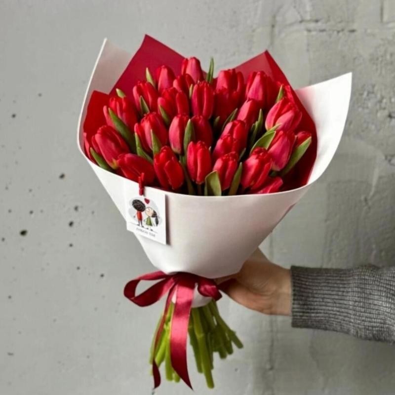 Букет из 25 красных тюльпанов Тюльпаны, букет из 25 красных тюльпанов