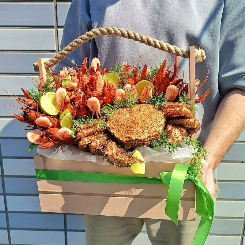 Крабик  Ящик с крабом и раками и креветками  Мужской букет Букет раков Начальнику, премиум